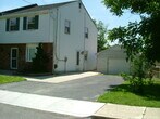 4+ car driveway - 22 Grant St