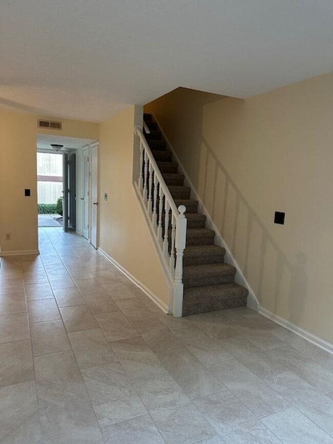 Foto del edificio - 353 MARKIN;CHARLES/HSINGFEN