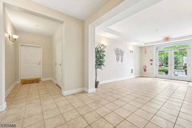 Building Photo - 1507 Meadow Brook Ct