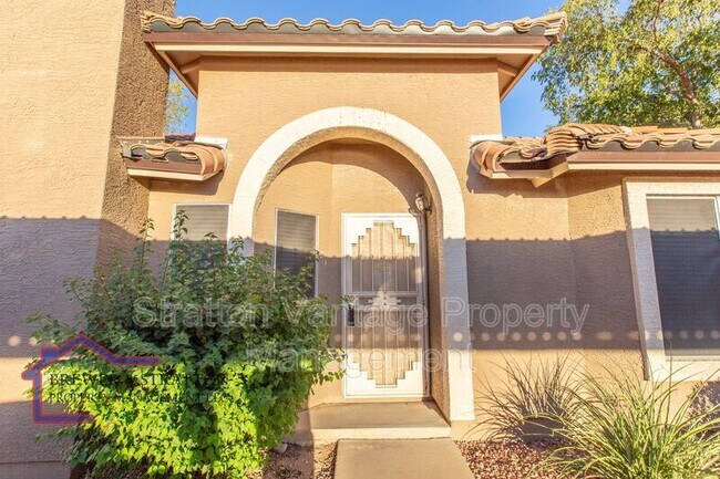 Foto del edificio - 7040 W Olive Ave