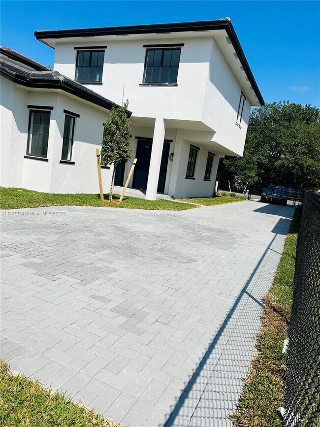 Foto del edificio - 18020 SW 103rd Ave