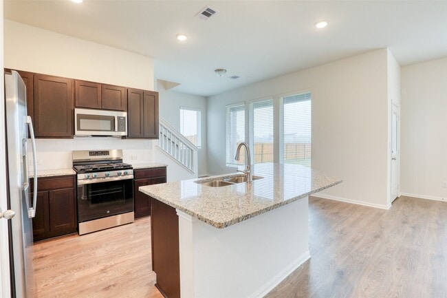 Foto del edificio - 399 Magnolia Ln