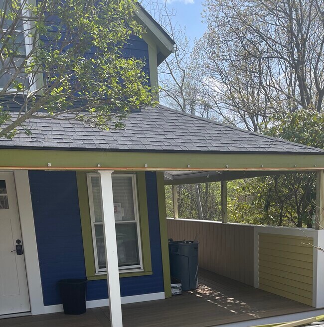 Building Photo - 105 Brackett Ave
