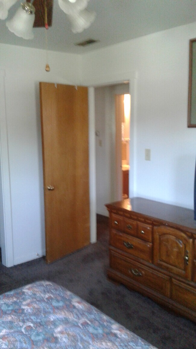 Foto del edificio - 2214 E 17th St