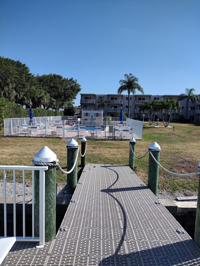 Foto del edificio - 311 E Ocean Ave