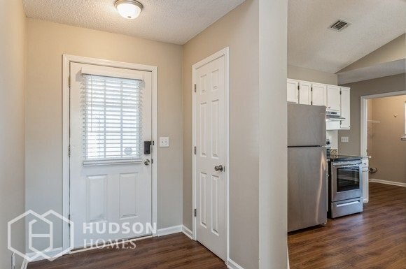 Foto del edificio - NOW AVAILABLE! - 649 Fernstone Trail, Lawr...