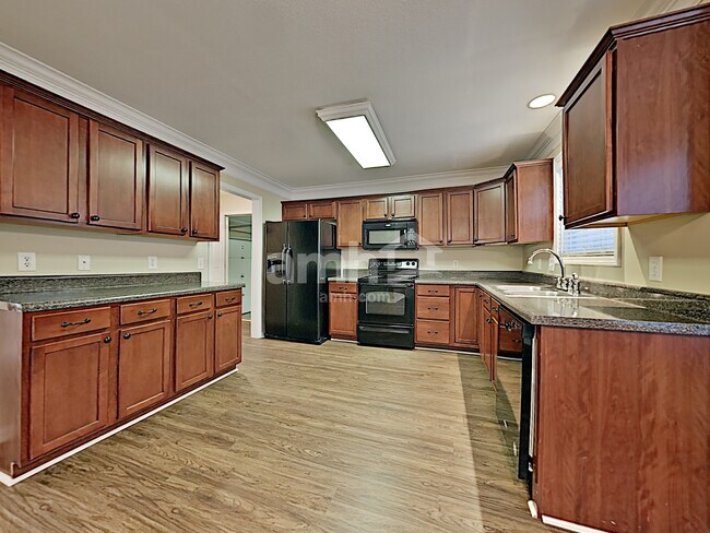 Foto del edificio - 3132 Champions Trail Ln