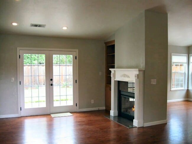 Building Photo - **Nice Windsor Home!!**