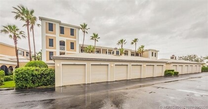 Building Photo - 4775 S Harbor Dr