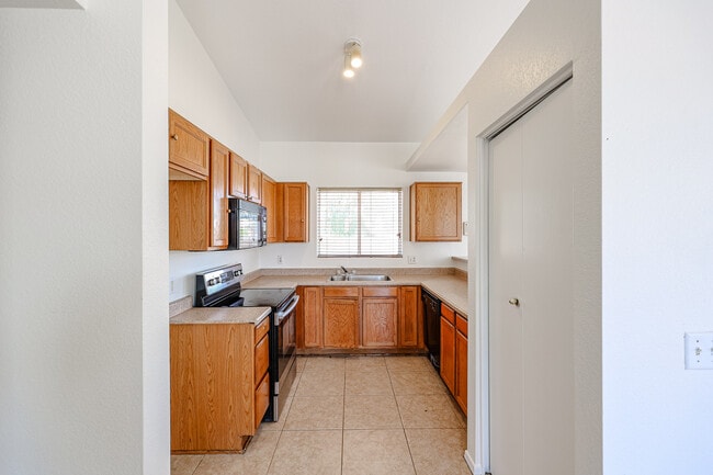 Foto del edificio - 1850 N 84th Ln