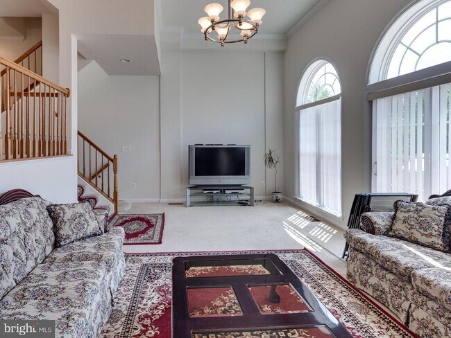 Building Photo - 4668 Carisbrooke Ln
