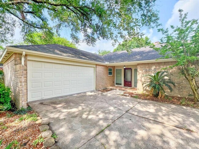 Foto del edificio - 15810 Stanhope Ct
