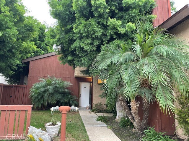 Foto del edificio - 2427 Orange Ave
