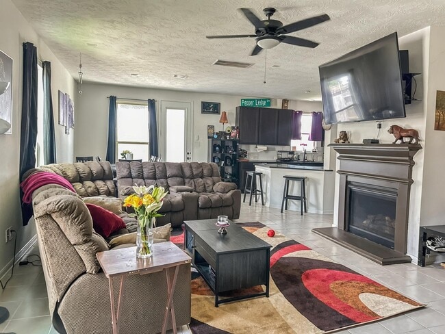 Foto del edificio - 6131 Morning Fern Ln