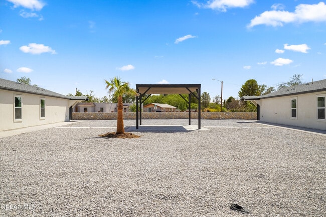 Building Photo - 11721 Valle Del Paseo Dr