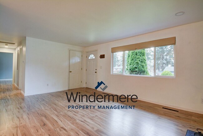 Foto del edificio - 3 Bedroom 2 bath single level home