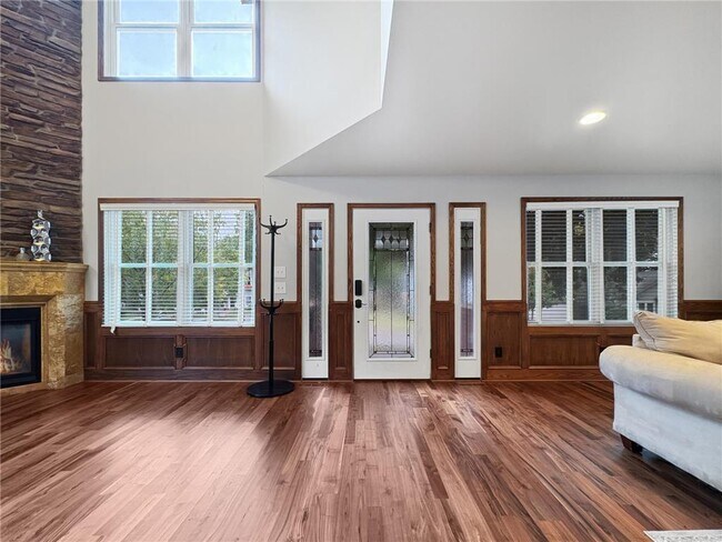 Foto del edificio - 4407 Curve Ave