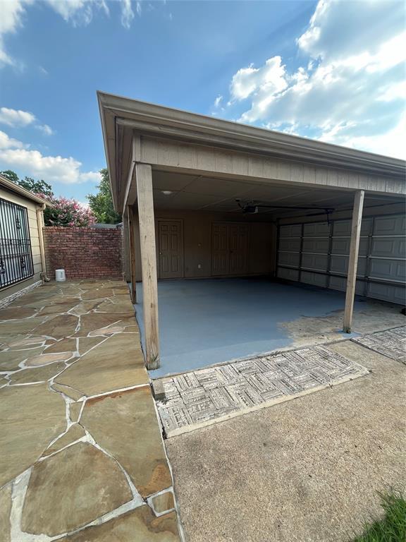 Building Photo - 8719 Beau Monde Dr
