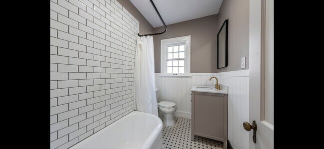 Foto del edificio - 3707 Normandy Rd
