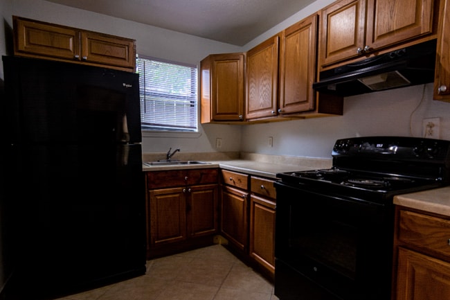 Building Photo - 811 Barrymore Blvd