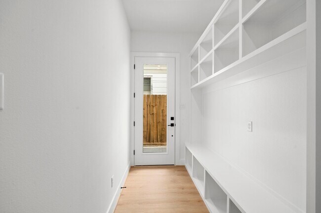 Foto del edificio - 5514 Hardy St