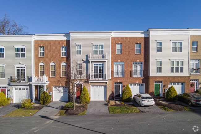 Building Photo - Leesborough