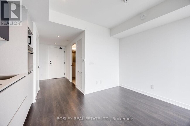 Building Photo - 319 Jarvis St