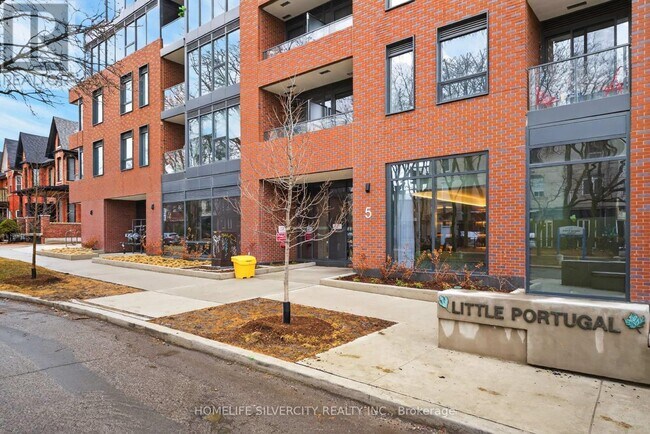 Photo du bâtiment - 5 Lakeview Ave