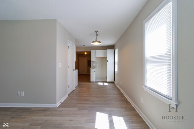 Foto del edificio - 5838 Greenfield Ave