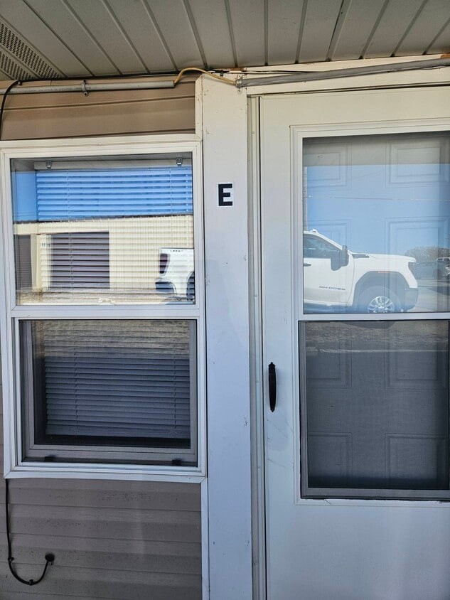 Primary Photo - 809 State Hwy