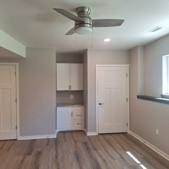 Foto del edificio - 34509 Hartwell Pl