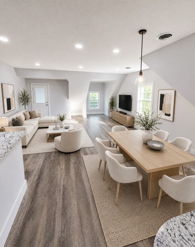 Building Photo - 1905 Riverview Dr
