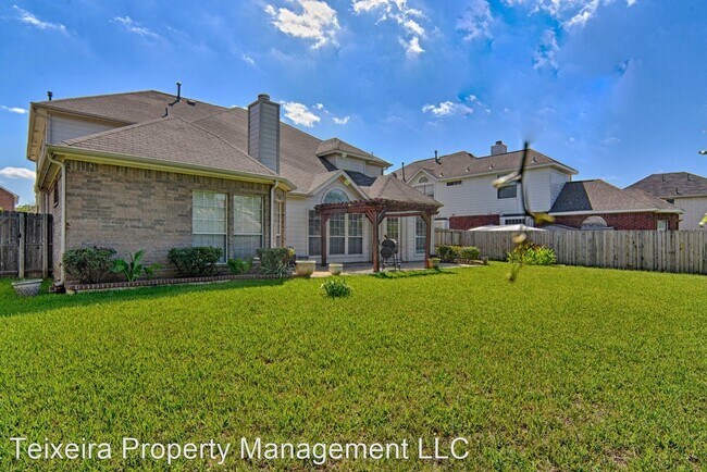 Building Photo - 5 br, 3.5 bath House - 1811 Fairfax Dr