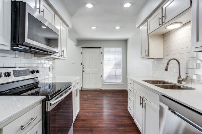 Foto del edificio - 113 Peachtree Ct