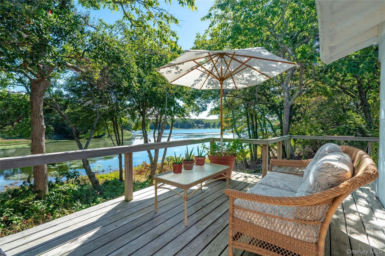 Foto principal - 315 Lake Dr