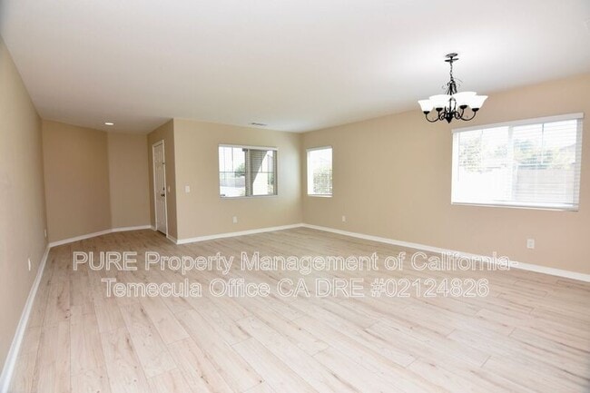 Building Photo - 687 Allepo Pine St