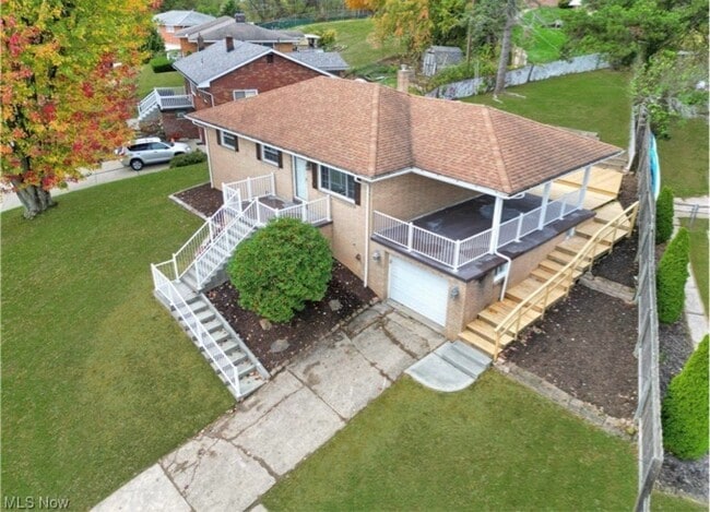 Foto del edificio - 240 Stardust Dr