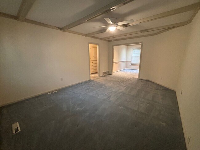 Foto del edificio - 2 bedroom 1 bath home with 1 car garage! Available to Rent or Rent to Own!