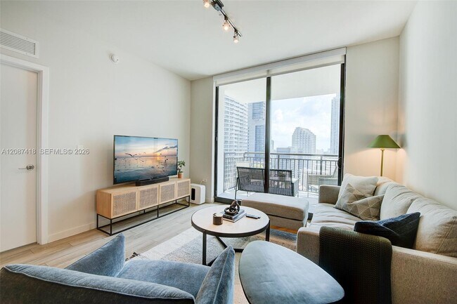Foto del edificio - 999 SW 1st Ave