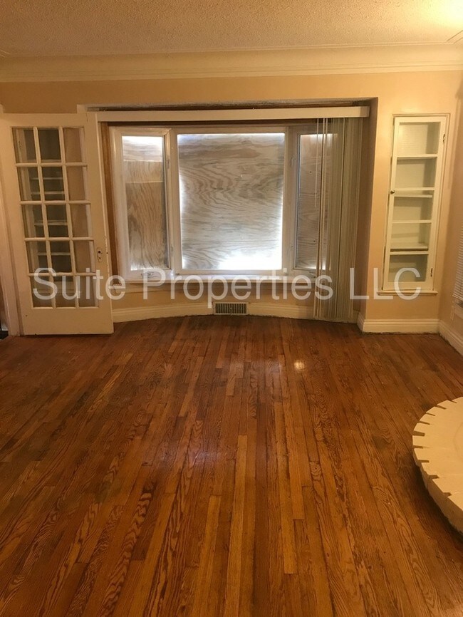 Foto del edificio - 10800 E Outer Dr