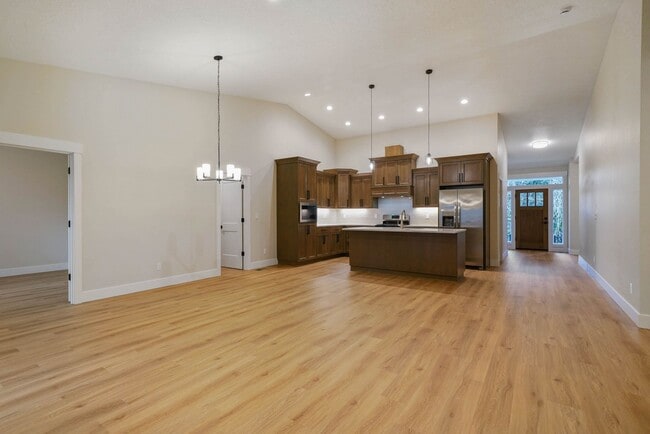 Building Photo - 3Bd/2Ba Single Story Home - Available earl...