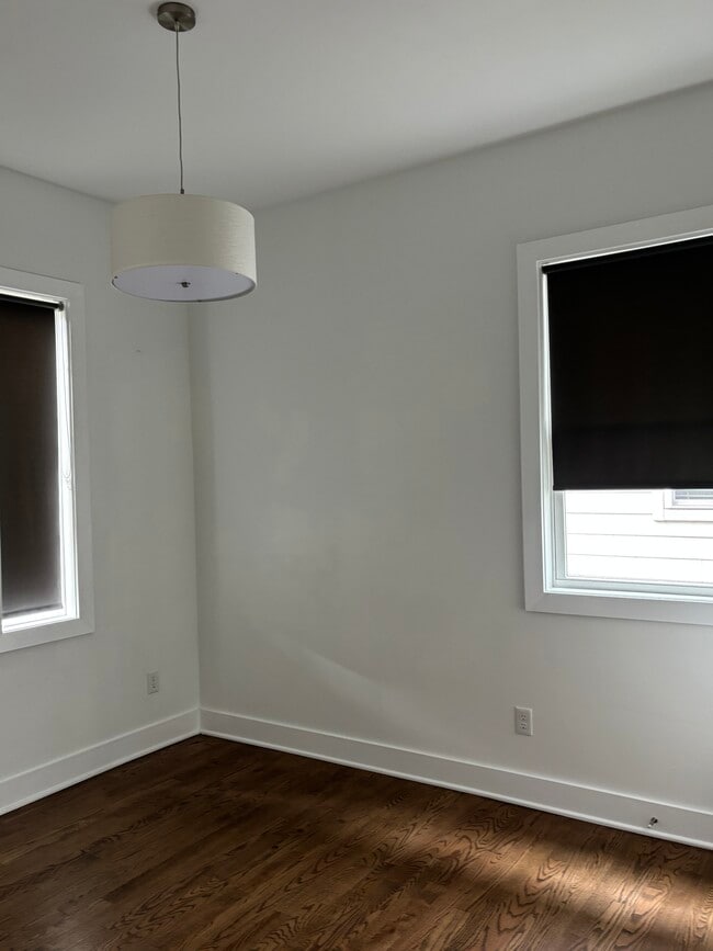 Building Photo - 908 Southside Pl