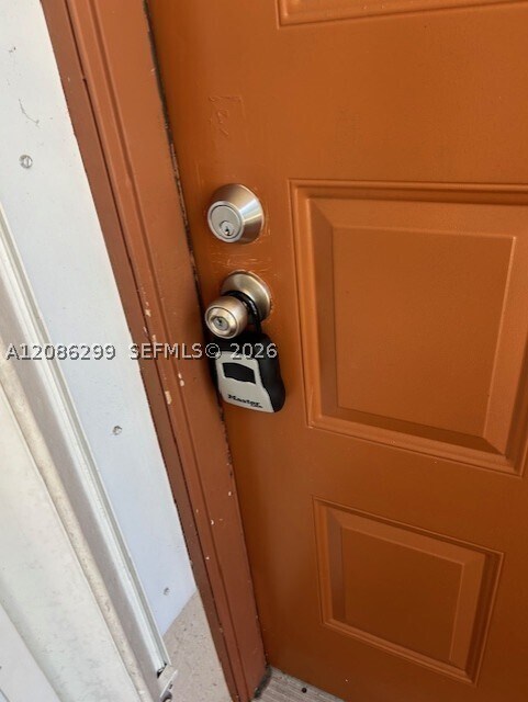 Foto del edificio - 9851 NW 3rd Ct