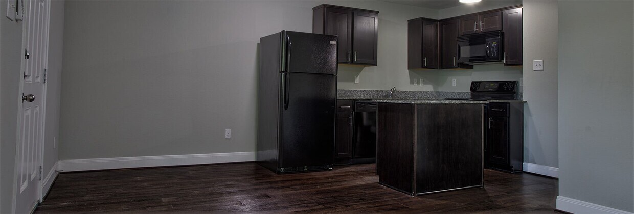 Primary Photo - Modern upgrades and quiet surroundings - #ATX