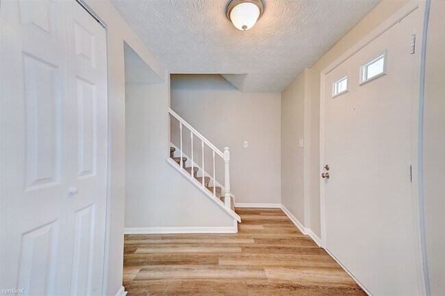 Foto del edificio - 3 br, 2.5 bath House - 2411 Blue Rock Blvd