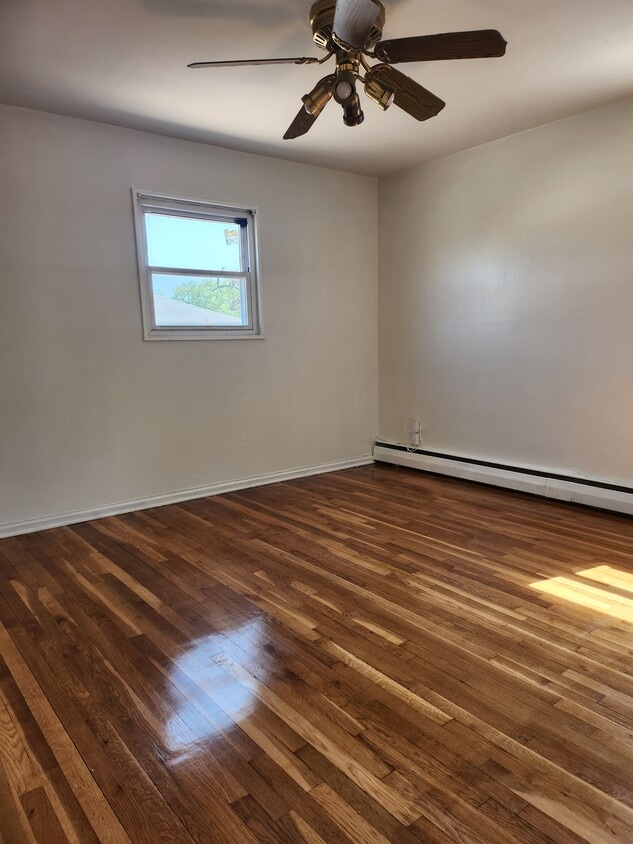 Photo - 10554 Flatlands 6th St (Brooklyn, NY)