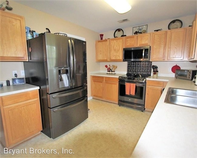 Building Photo - 3 br, 2.5 bath House - 75 Shadowmoss