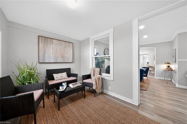 Foto del edificio - 164 E 317th St