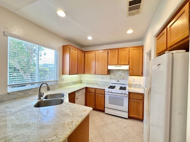 Building Photo - 2 bedroom Scripps Ranch Gem with Attached ...