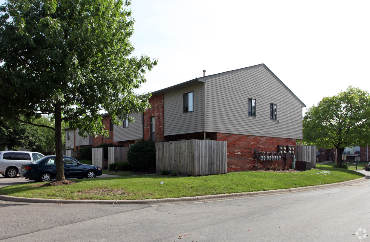 Foto del edificio - Lincoln Green Apartments